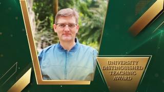 University Distinguished Teaching Award 2021